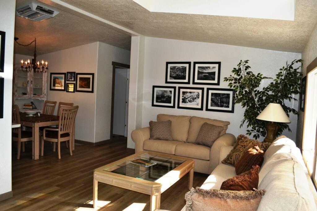 In The Oaks Villa Три Ривърс Екстериор снимка